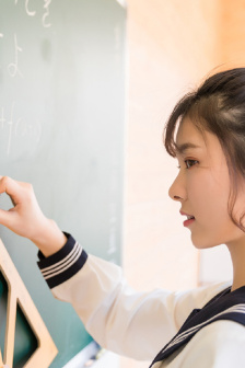 动漫女孩内衣